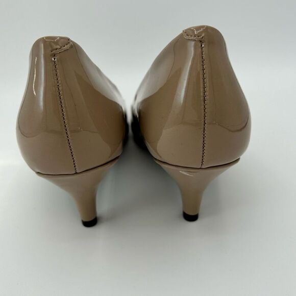 BANDOLINO women natural tan heels, NWOT - Picture 2 of 6